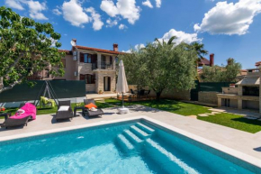 Villa Pietra for 6 people near Fažana with sea view - children playground & pet friendly
